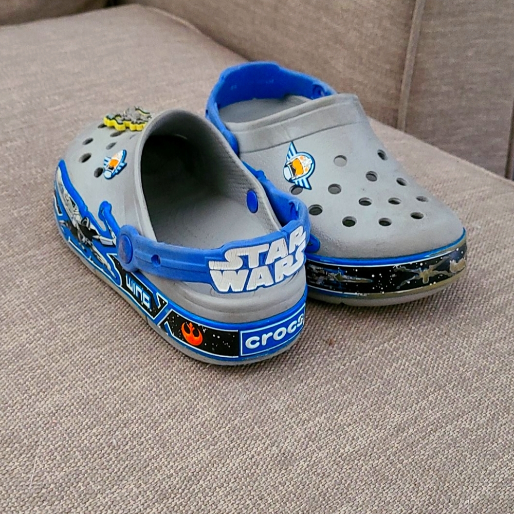 CROCS